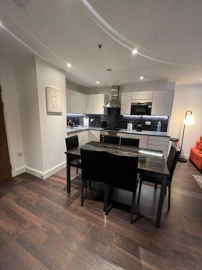 Spacious Sleep 7 Flat 20 Mins Central London Bp65 Eksteriør bilde