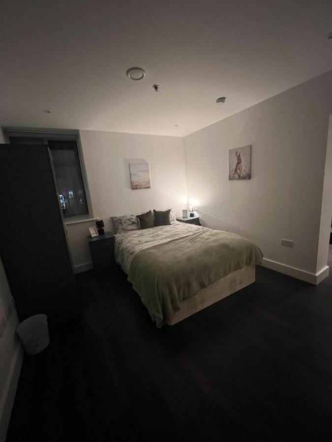 Spacious Sleep 7 Flat 20 Mins Central London Bp65 Eksteriør bilde