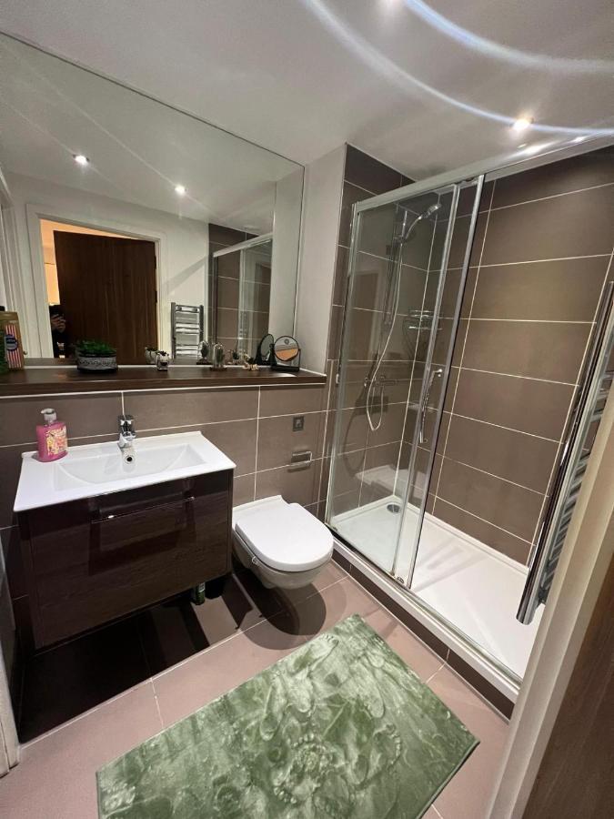 Spacious Sleep 7 Flat 20 Mins Central London Bp65 Eksteriør bilde