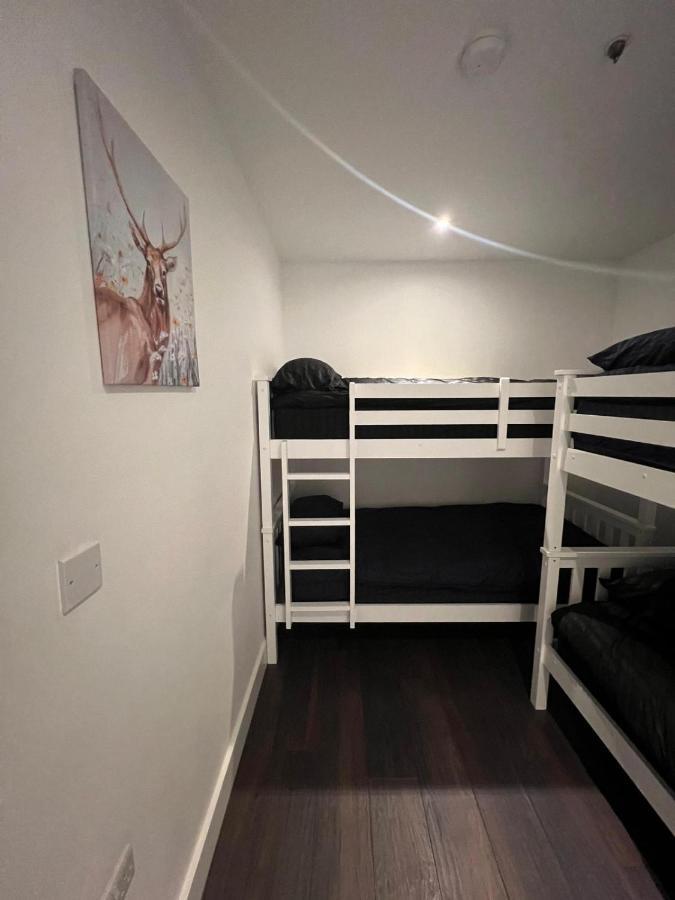 Spacious Sleep 7 Flat 20 Mins Central London Bp65 Eksteriør bilde